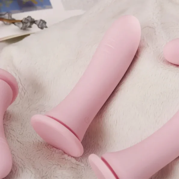 ROOMFUN CH-004M Auto-Heating Strap-On Dildo